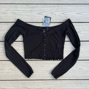 Forever 21 | Black Long Sleeve Crop Top